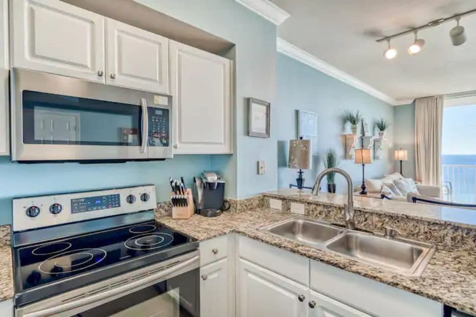 Fully equipped kitchen