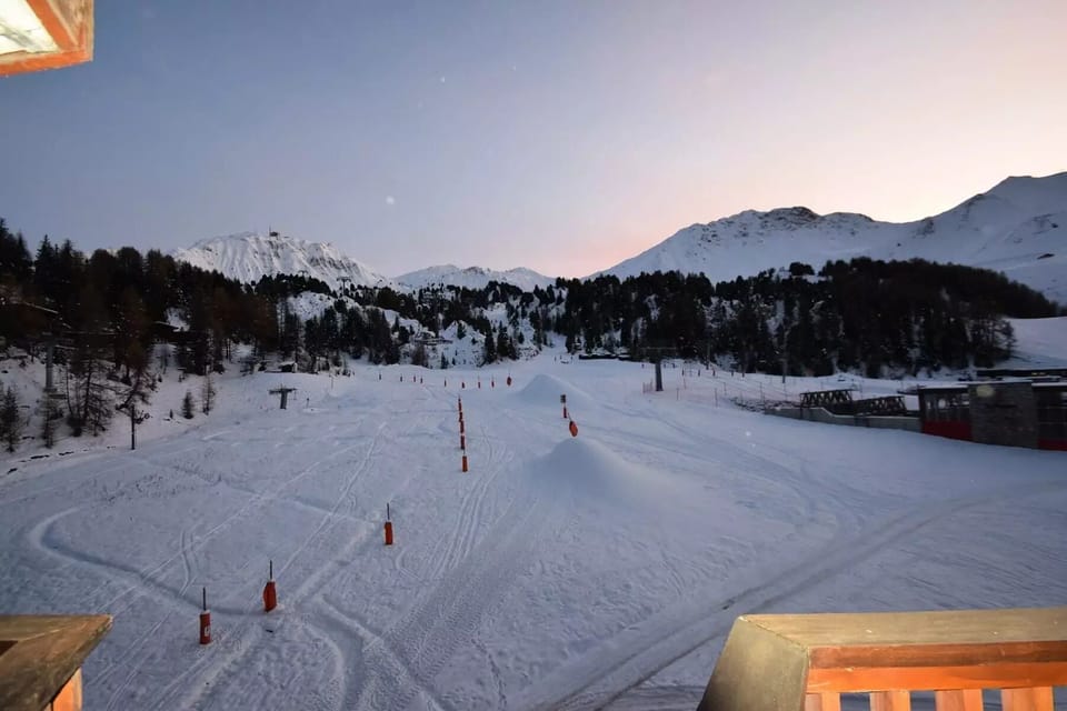 Snow and ski sports