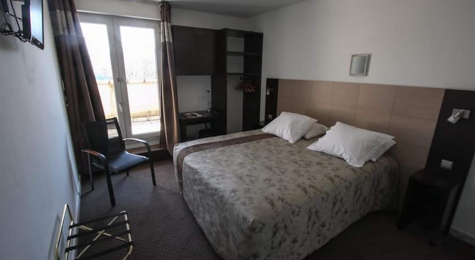 Get a peaceful night sleep in our cozy bedroom.