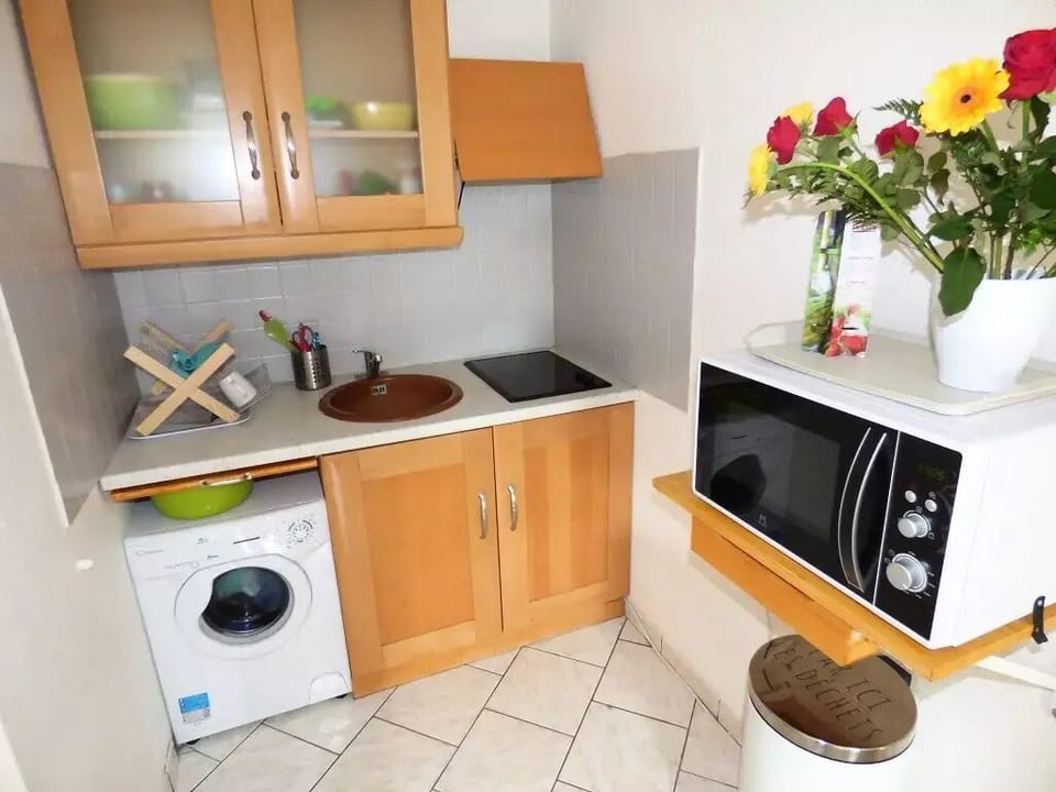 Residence La Croisette B - Close to the beach, walking distance, private parking Apartment in La Seyne-sur-Mer