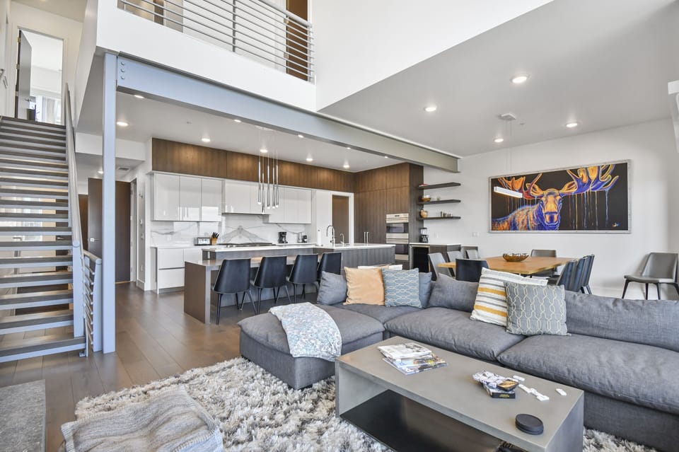 The open floor plan provide a great gathering space