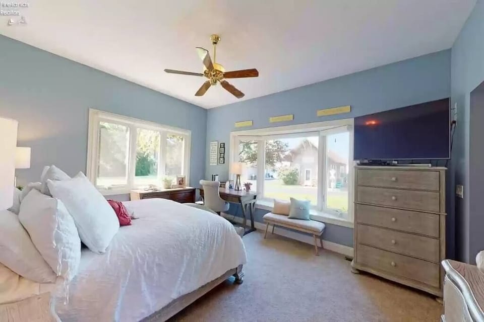 Master suite