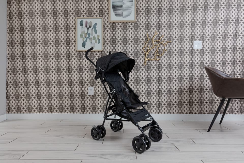 Umbrella Stroller for Babies and Toddlers.