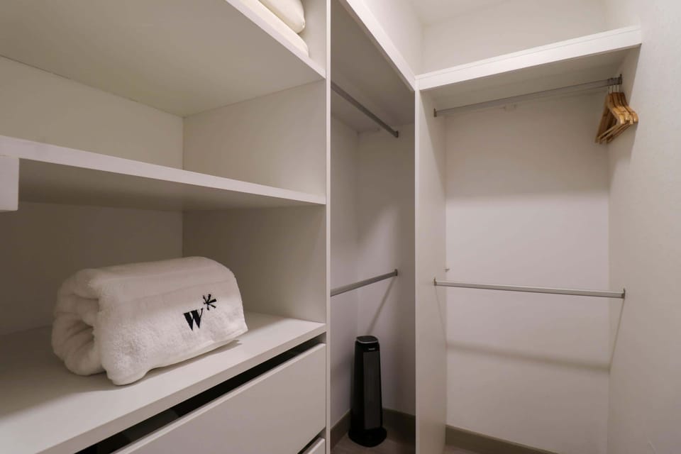 Modern Cuoboard