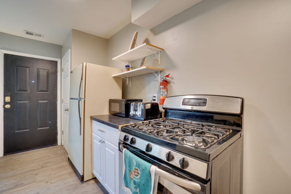 Kitchen | Cooking Basics | Dishware & Flatware | Coffee Maker