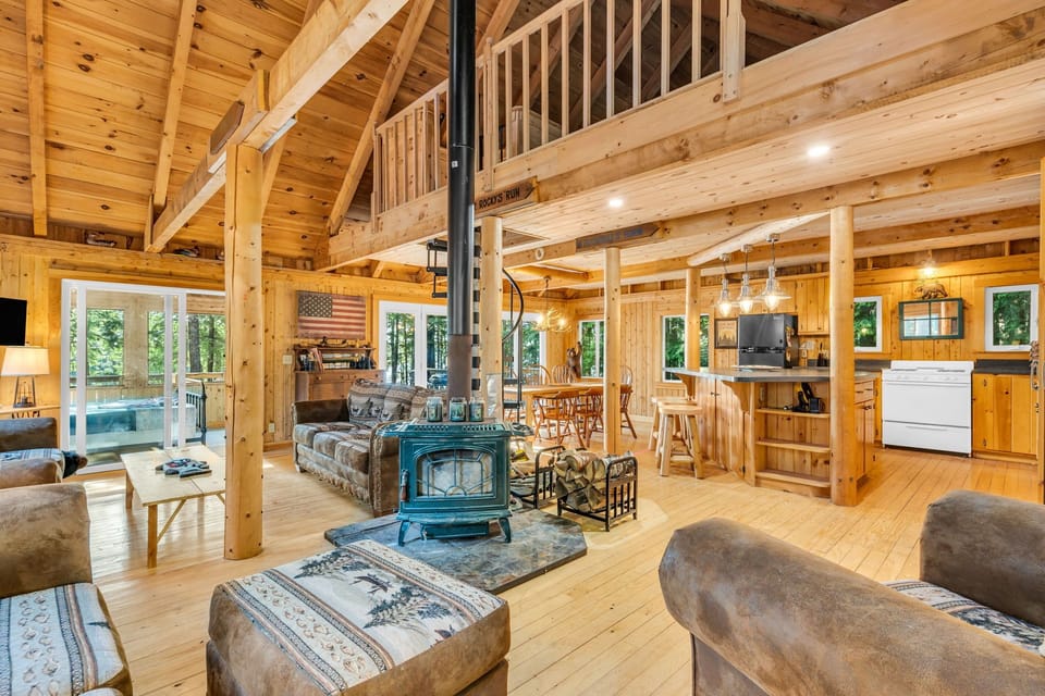 Warm and cozy main lodge!
