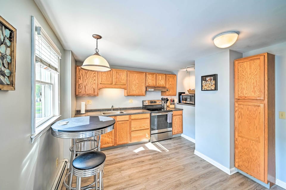 Kitchen | Dishwasher | Keurig Coffee Maker | Crockpot | Blender | Pots & Pans