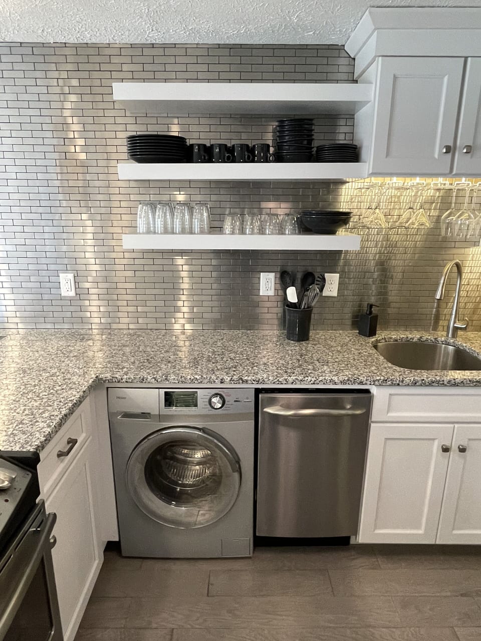Washer/dryer combo and dishwasher
