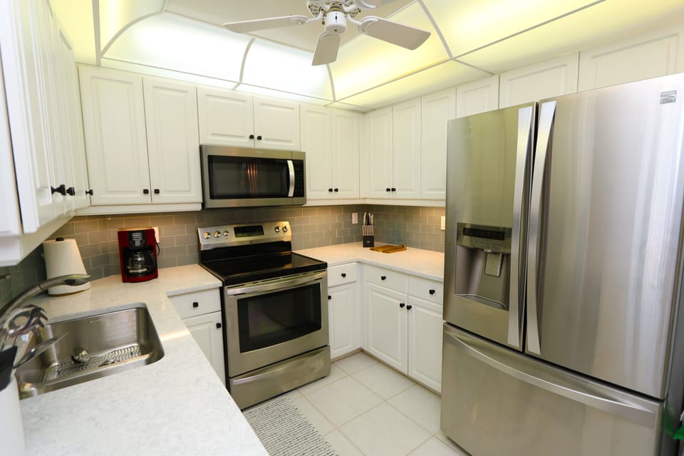 Full Kitchen