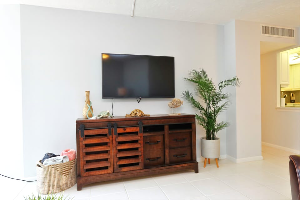 Flat Screen Smart TV