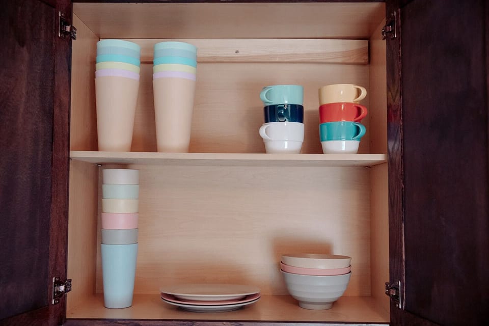 Cups and bowls. 