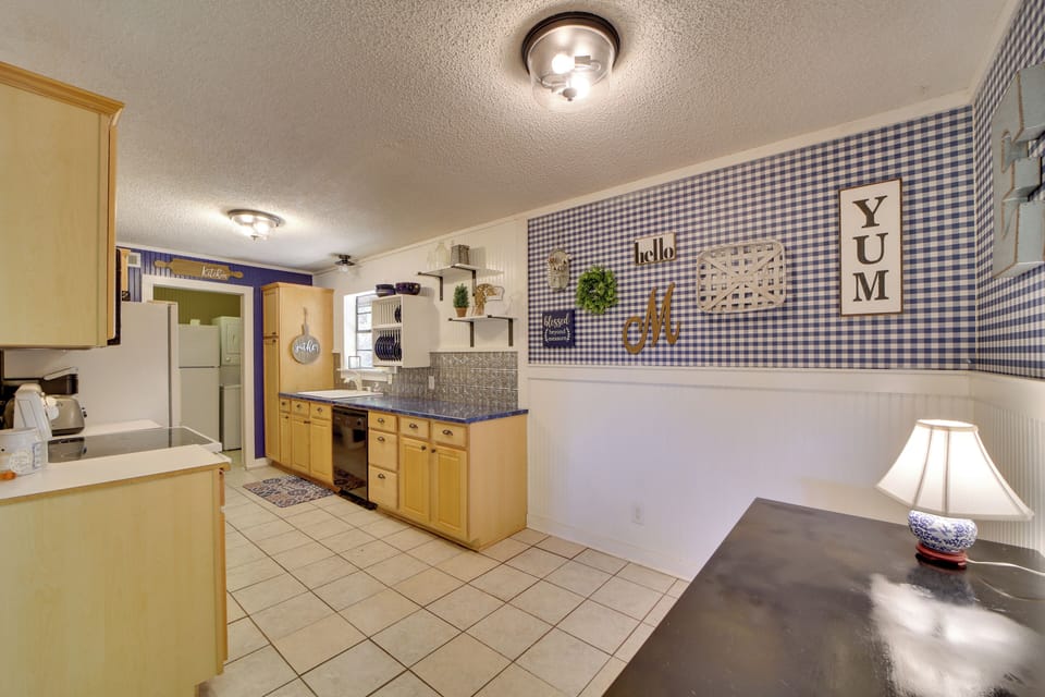 Kitchen | Cooking Basics | Crockpot | Blender