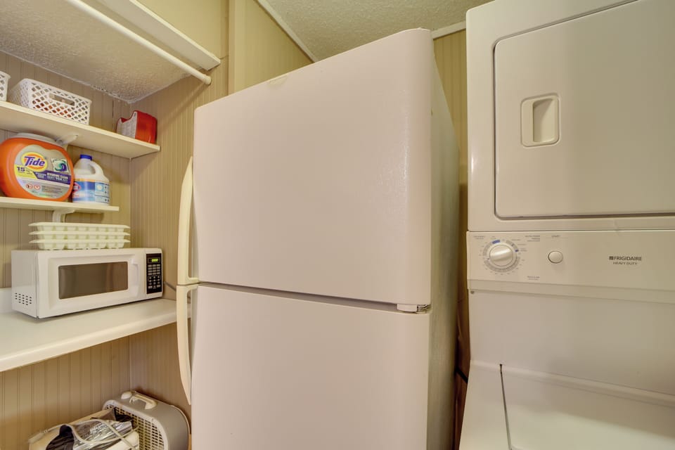 Laundry Room | Detergent Provided
