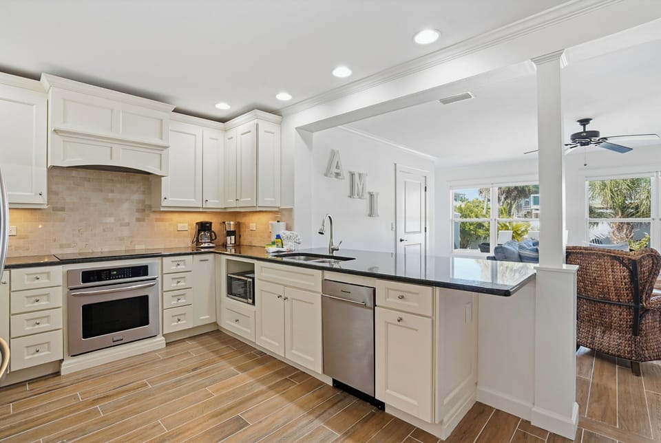 Full Kitchen