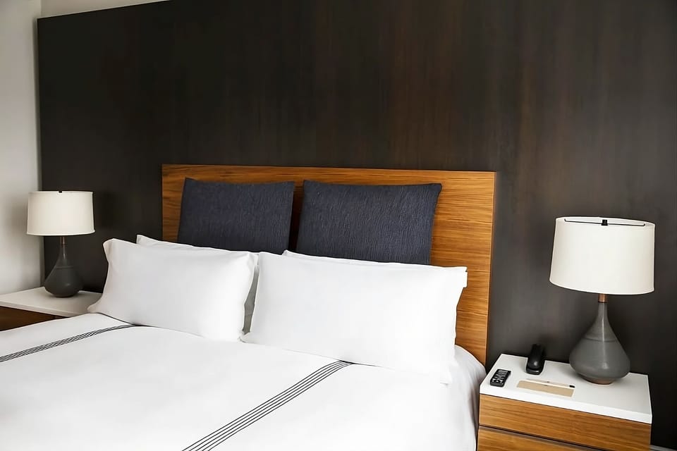 Unit with Queen bed