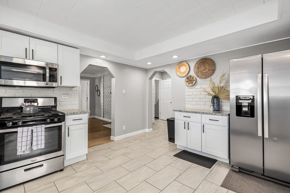 A well-equipped kitchen with everything you need to cook your favorite meals.