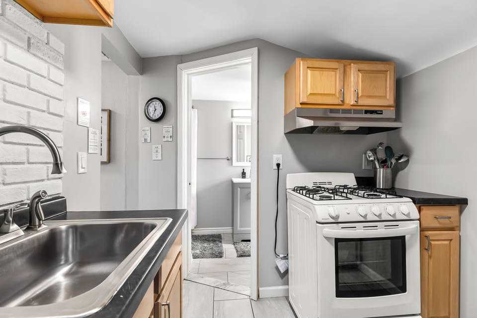 Filled with essential appliances and utensils, you'll discover everything necessary to craft delicious culinary creations.