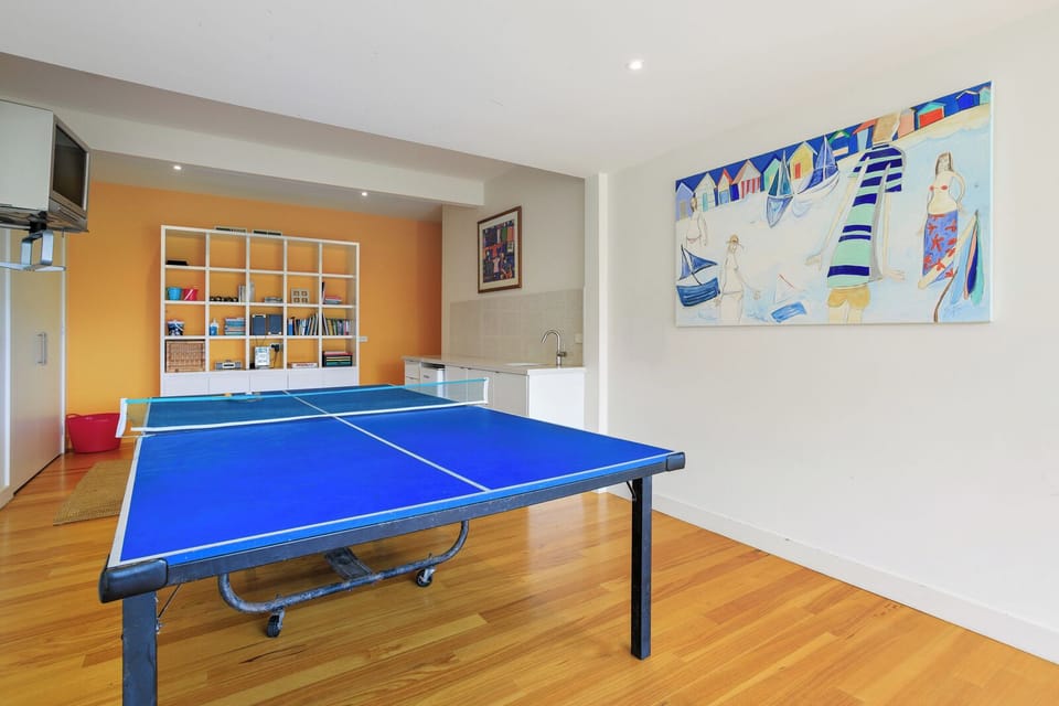 Games Room with Table Tennis