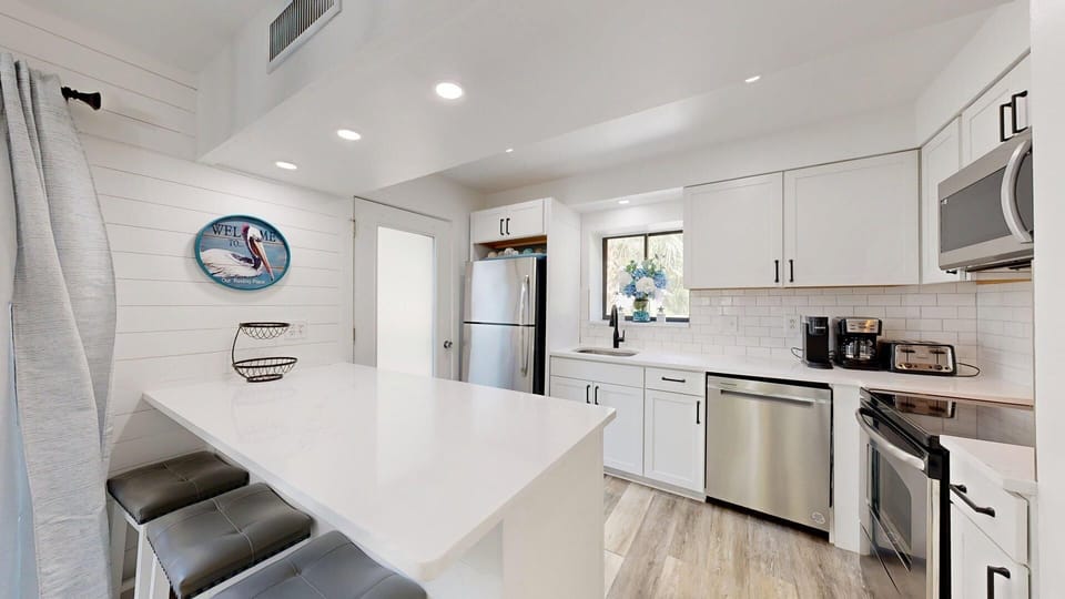 Fully Stocked Kitchen