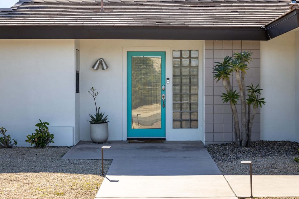 Come on in!