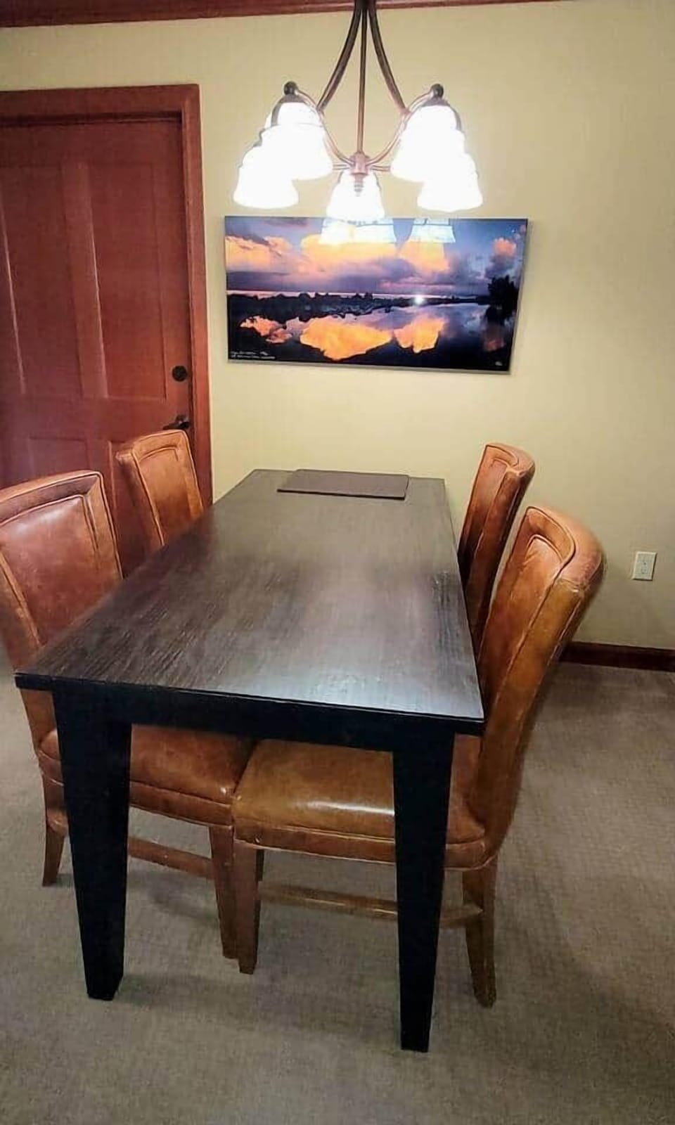 Dining space for 4