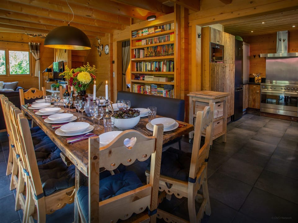 Dining/kitchen