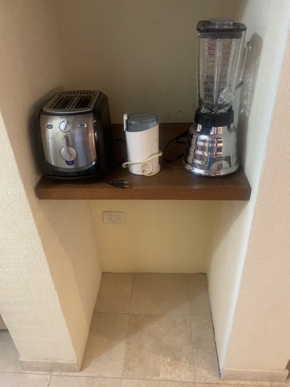 Toaster, coffee grinder, and blender