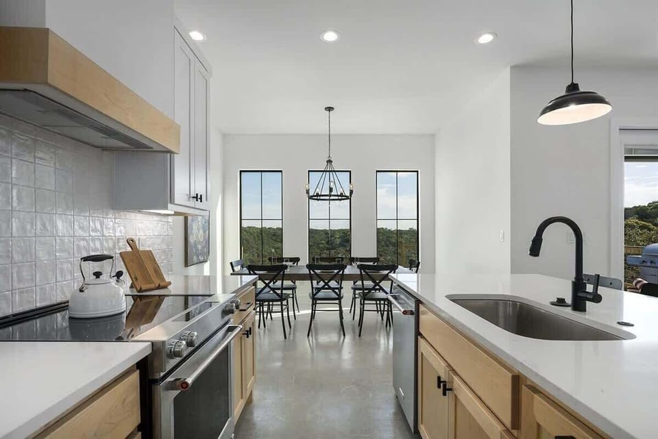 Our kitchen area is perfect for whipping up your favorite dishes.
