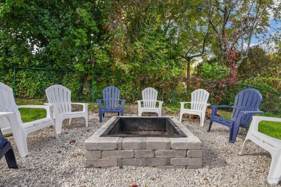 Fire pit in backyard. This area is shared with the upstairs tenant or guest.