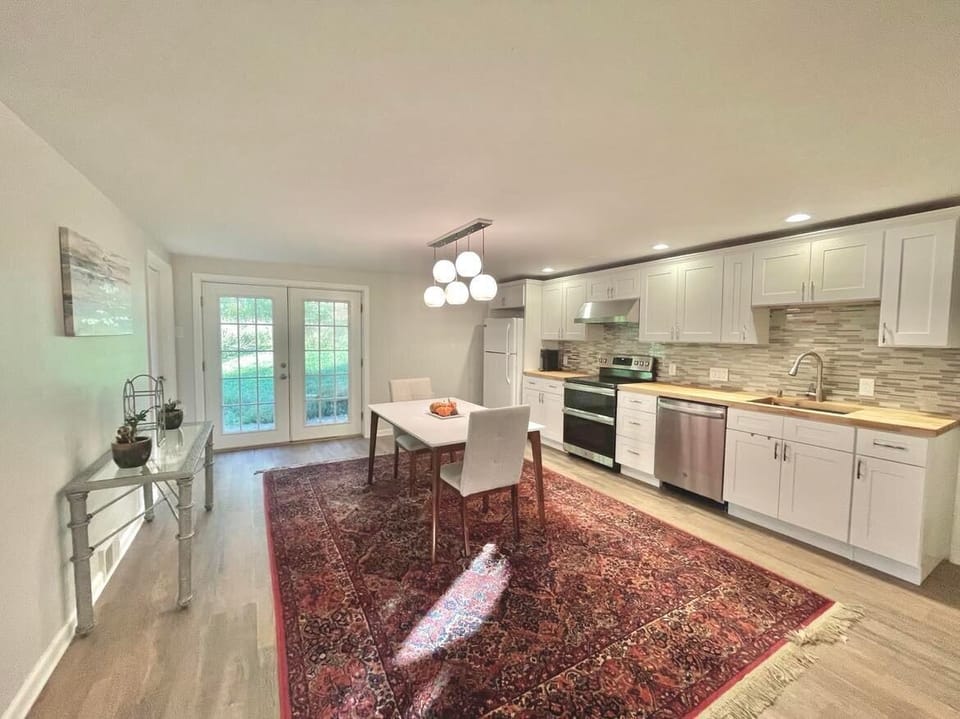 Kitchen/Dining