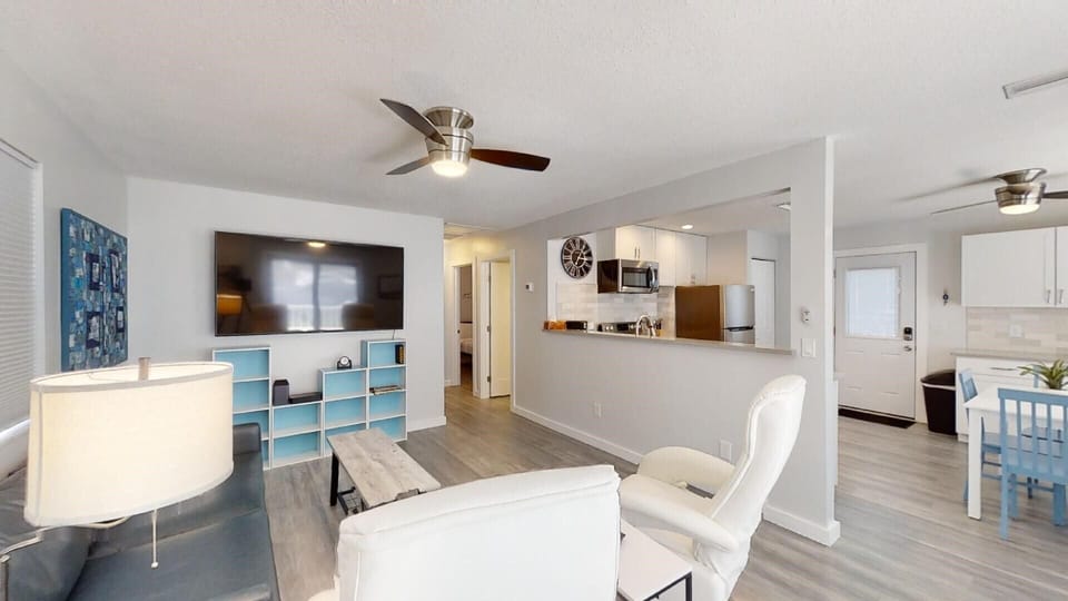 Living area with flat panel tv