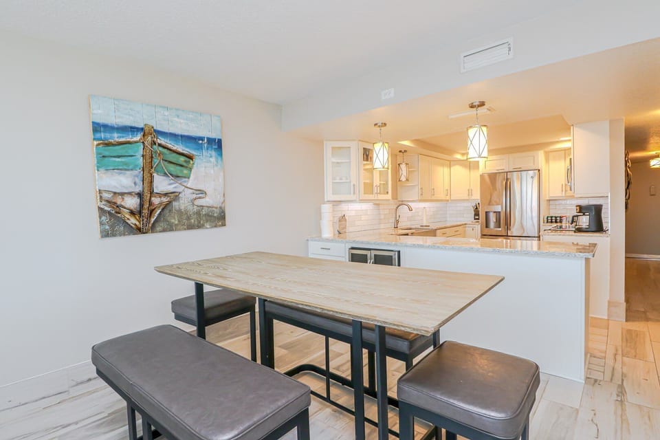 St. Augustine Beach Rentals Dining Room