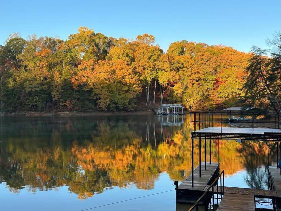 Our wide open shoreline and single slip dock with upper deck is the perfect place to enjoy the lake