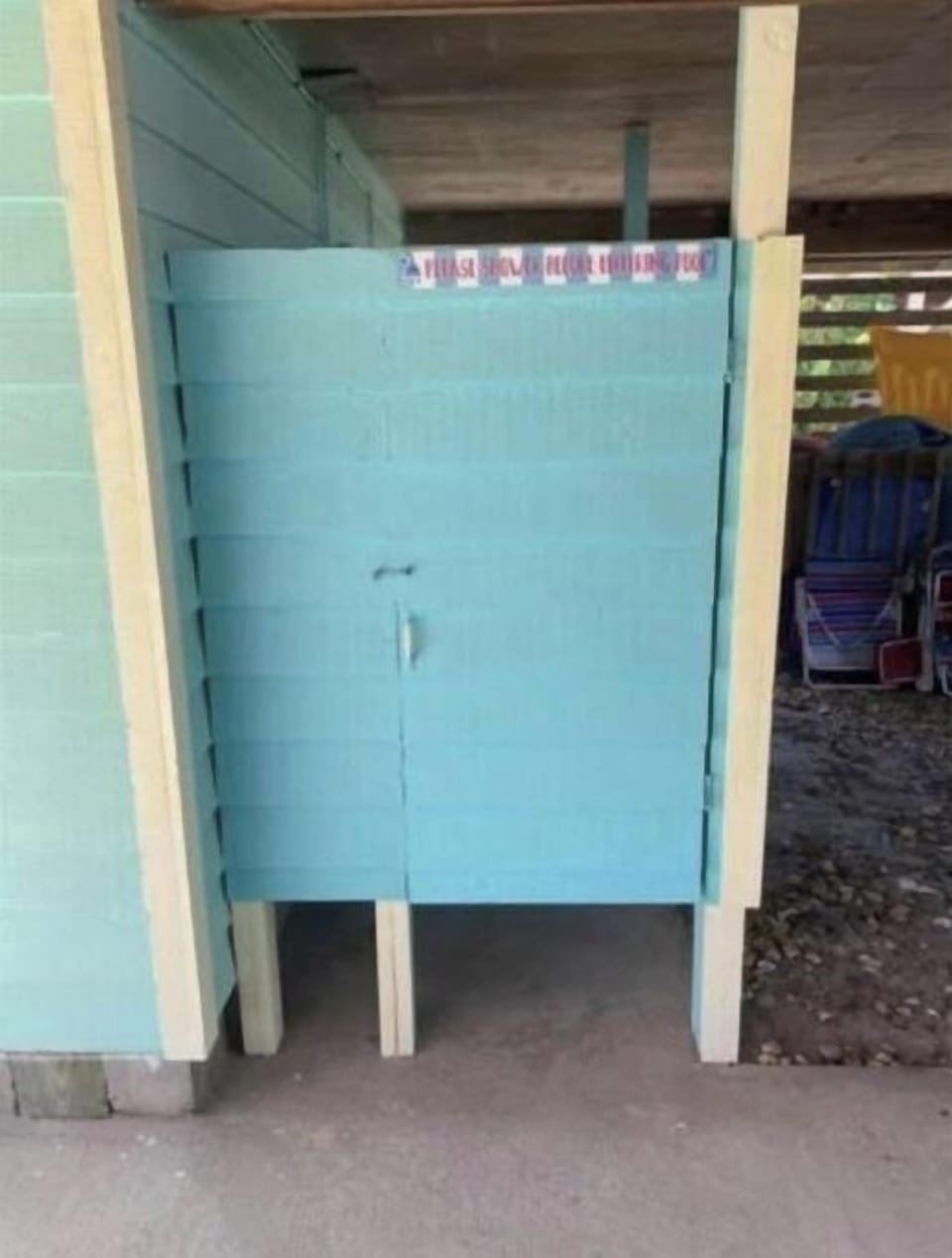 Outdoor shower w changing area 
