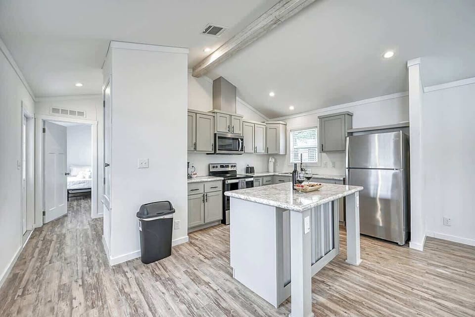 Full Kitchen with Center Island