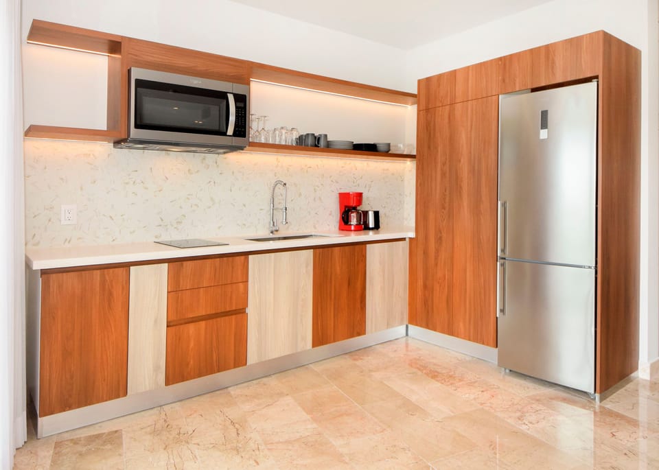 Fully equipped kitchen with everything that you may need