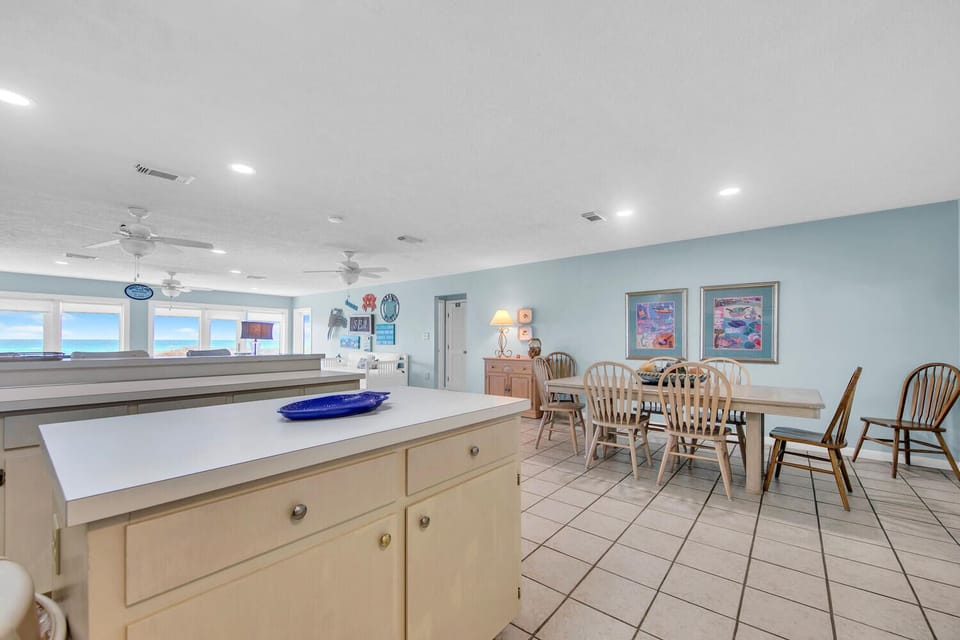 Kitchen to dining