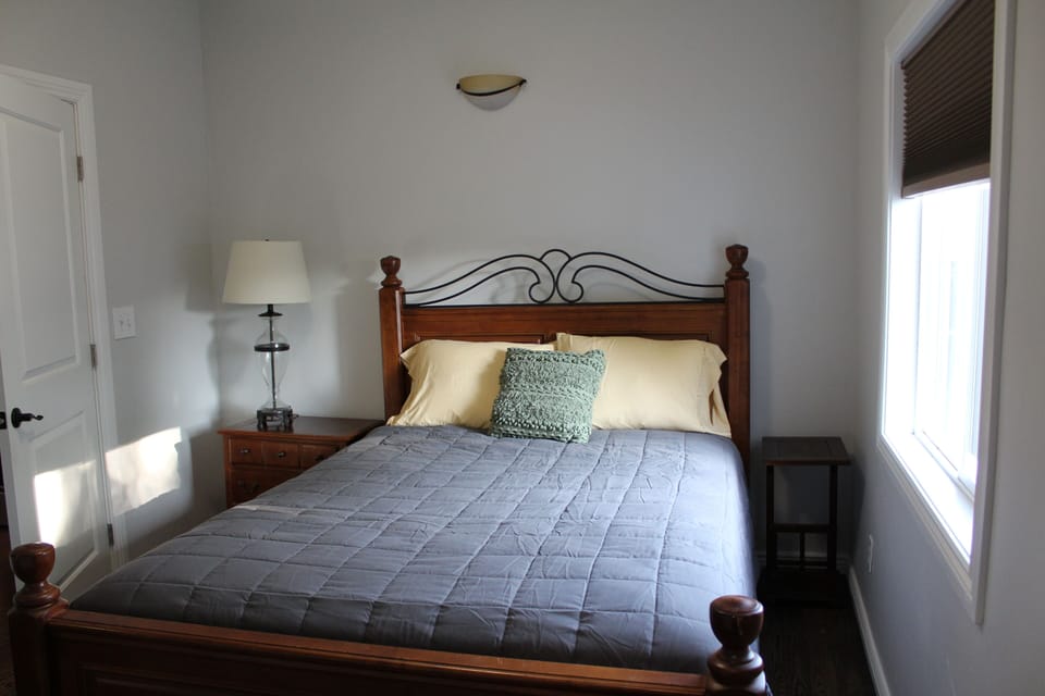 Main level queen bed