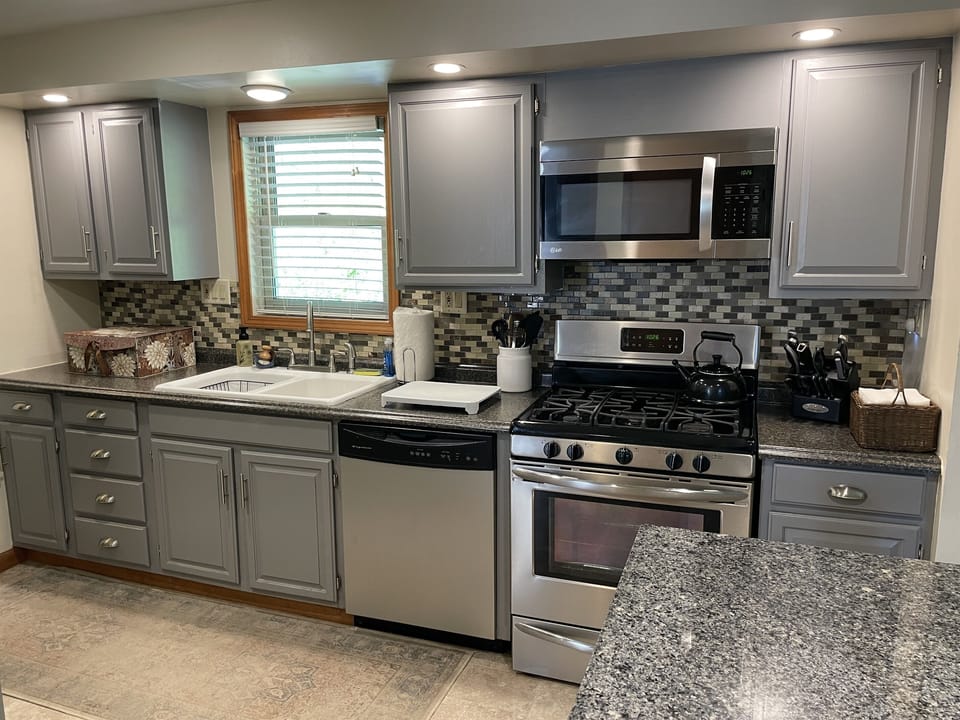 Renovated Kitchen w/ stainless appliances