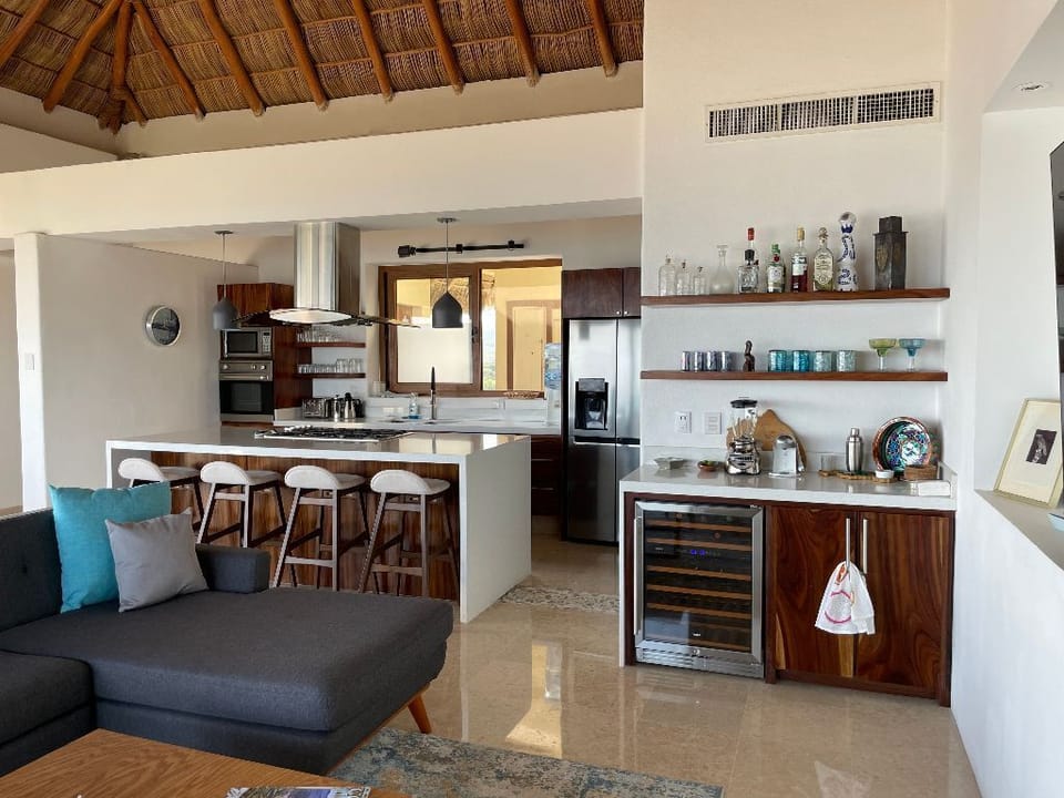 Great room (bar area)