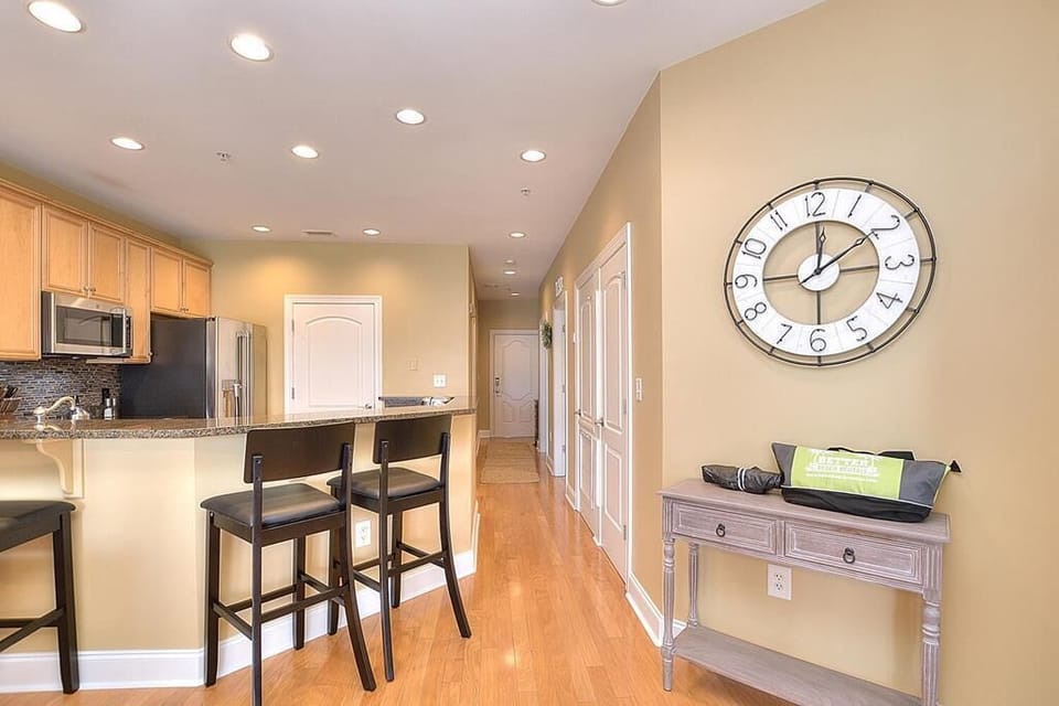 Dining Area
GW 6.2022
