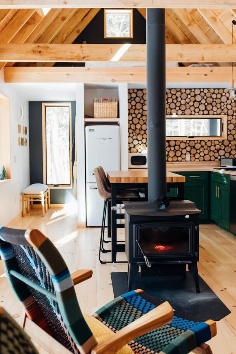 A fully stocked kitchen makes it just as easy to stay in and cook, but if you`d rather go out our thorough guest book will guide you to all the best options.