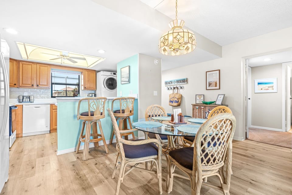 Dining / kitchen