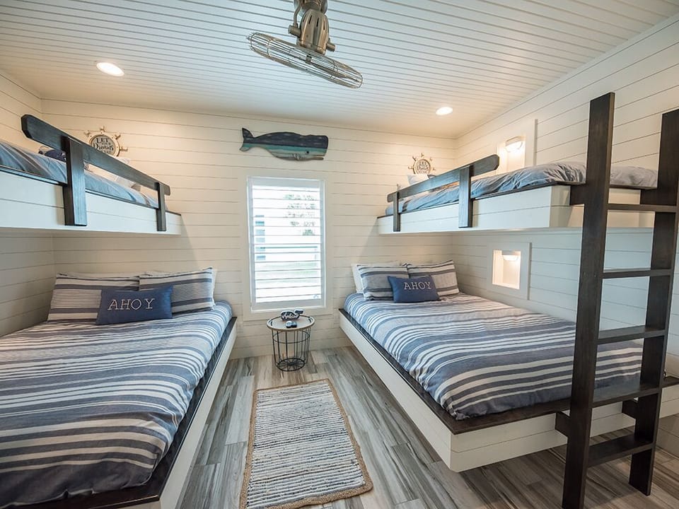 Fifth Bedroom - Twin/ Queen Bunk Beds - First Floor