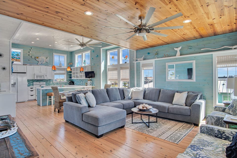 Open Concept Living Room, Kitchen, & Dining Area