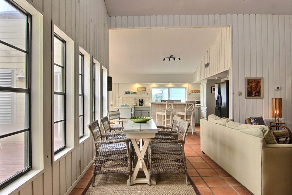 Dining Area - Open Concept With Living Room
