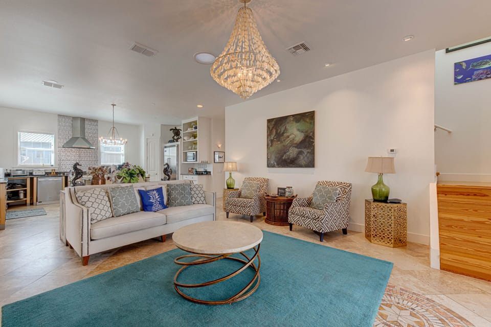 Open Concept Living Room, Dining Area, & Kitchen