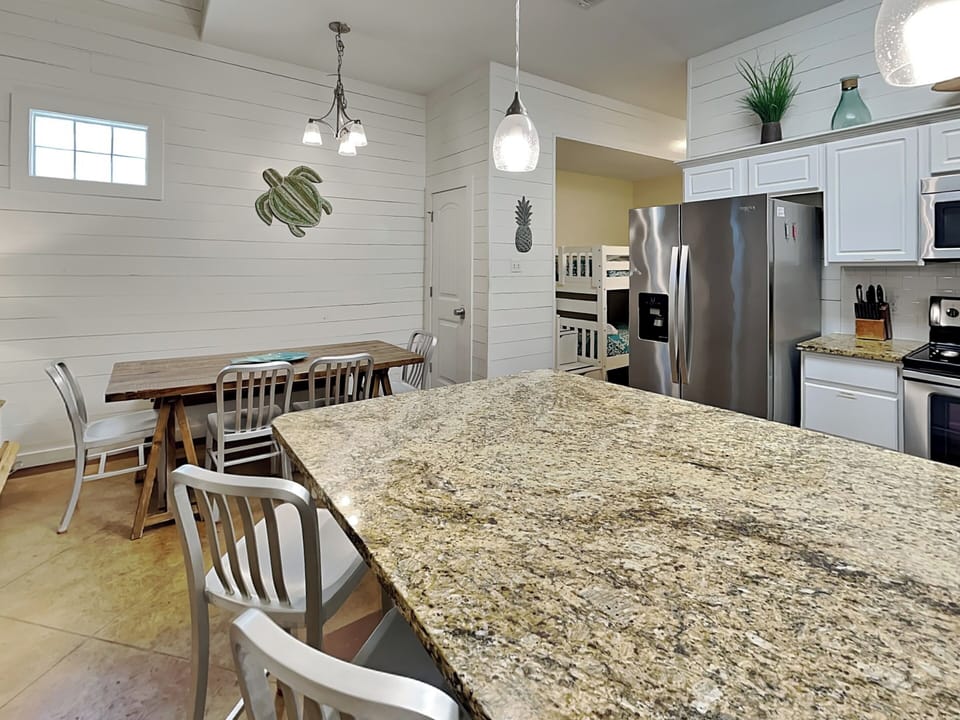 Kitchen - Countertop Seating For 3