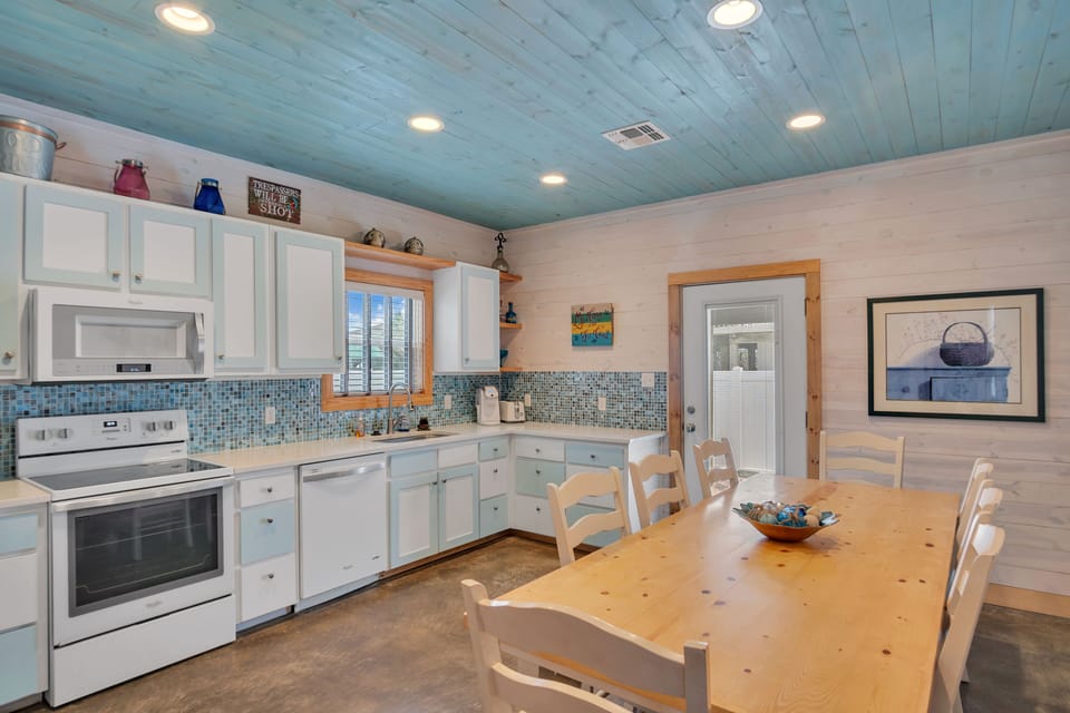 Full Kitchen