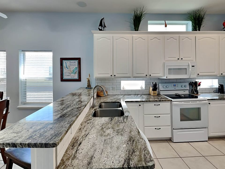 Full Kitchen